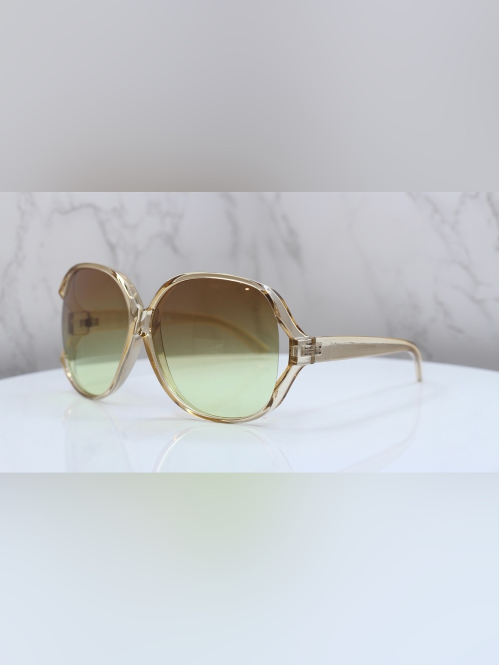 Women's  Transparent Sunglasses with Gradient Lenses